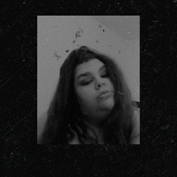 Meet your Posher, Elizabeth - Picture 1 of 1